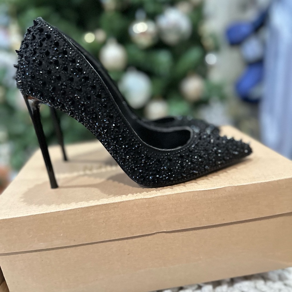 Steve Madden Black Studded Heels